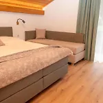 Holiday home Ferienparadies Truppe Velden am Woerthersee