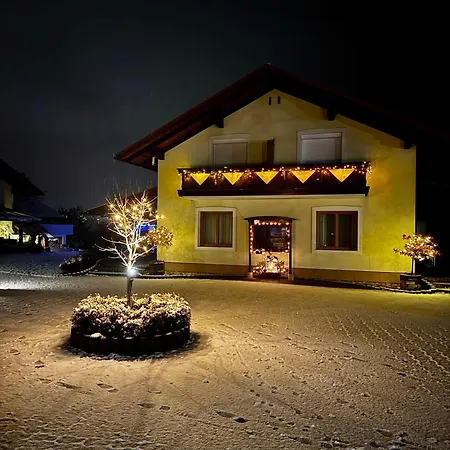 Holiday home Ferienparadies Truppe *